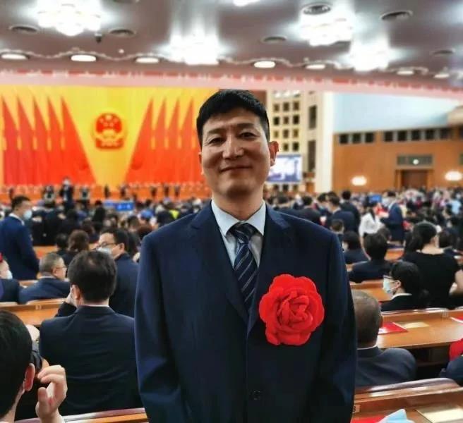 湖南保安服務,墻外高空清洗服務,湖南保利天創(chuàng)物業(yè)發(fā)展有限公司