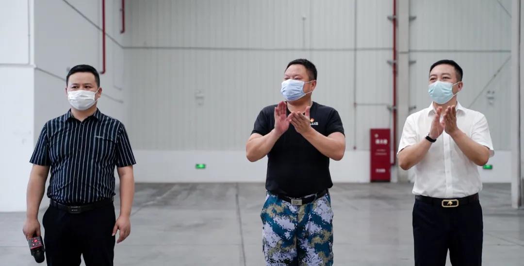 湖南保安服務,墻外高空清洗服務,湖南保利天創(chuàng)物業(yè)發(fā)展有限公司
