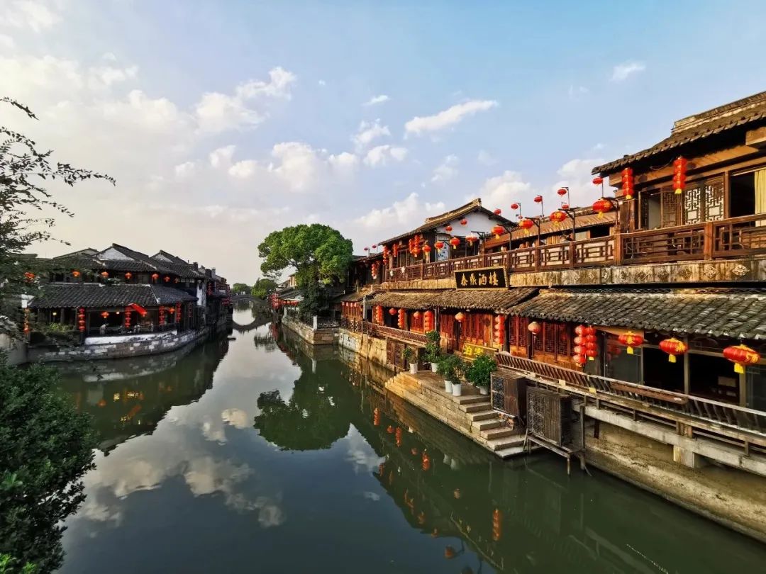 湖南保安服務,墻外高空清洗服務,湖南保利天創(chuàng)物業(yè)發(fā)展有限公司