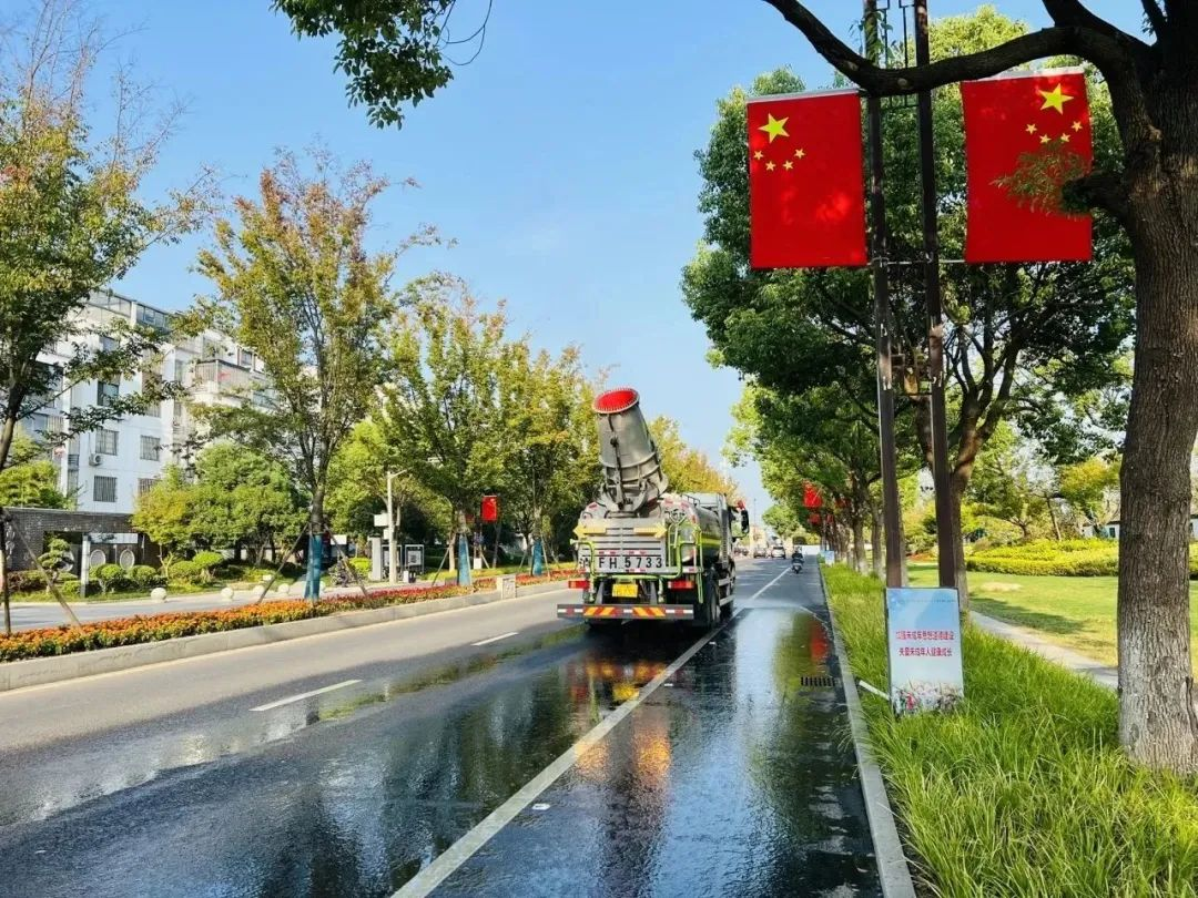 湖南保安服務(wù),墻外高空清洗服務(wù),湖南保利天創(chuàng)物業(yè)發(fā)展有限公司