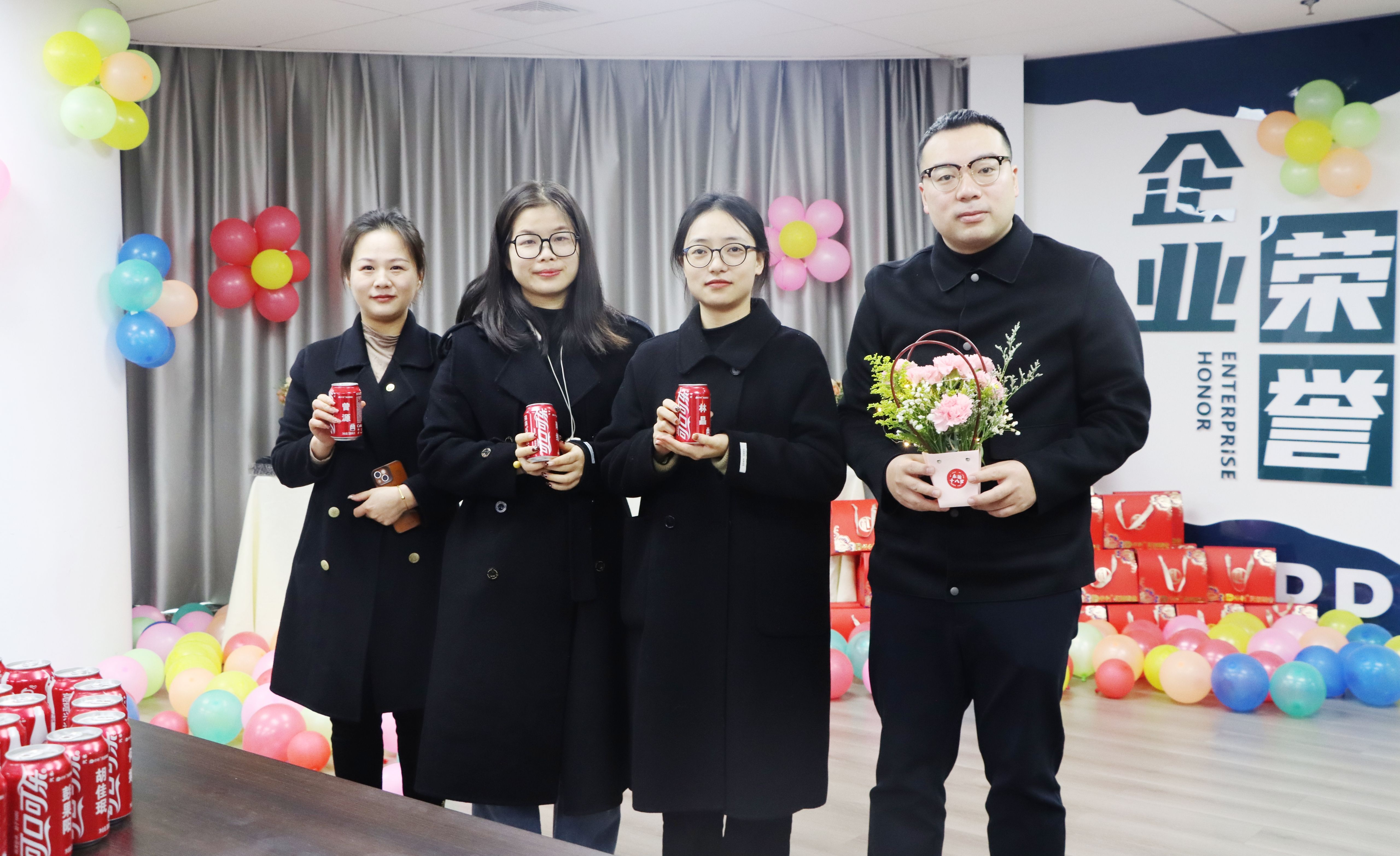 湖南保安服務,墻外高空清洗服務,湖南保利天創(chuàng)物業(yè)發(fā)展有限公司