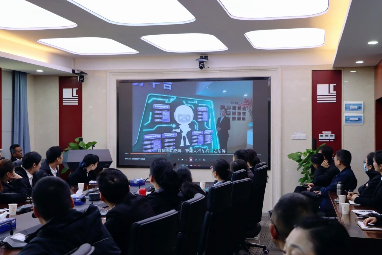 湖南保安服務(wù),墻外高空清洗服務(wù),湖南保利天創(chuàng)物業(yè)發(fā)展有限公司